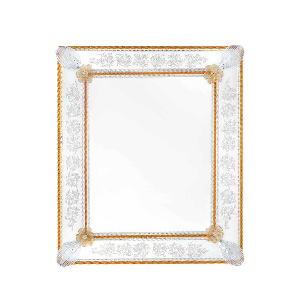 Specchio veneziano rettangolare da parete con fasce incise a mano, canne, fiori e foglie in vetro di Murano di colore ambra e cristallo su fondo argento