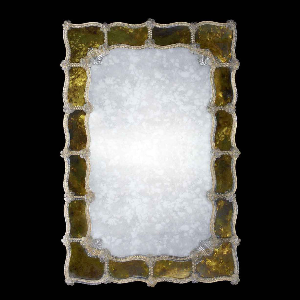 specchio veneziano rettangolare con lastra anticata, canne a torsè, fiori e foglie in vetro di murano cristallo su fasce laterali sfumate in colorazione oro 