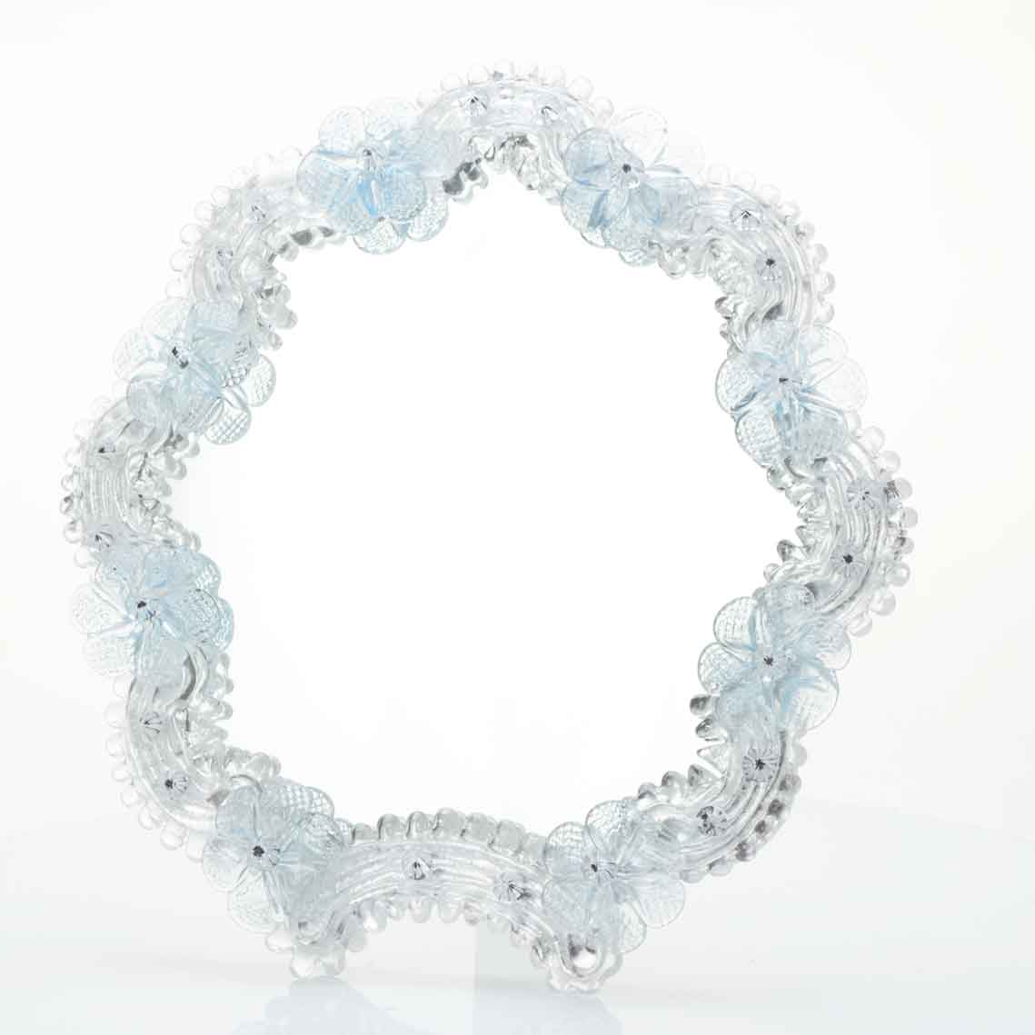 Elegante specchio artigianale da tavolo "Gardenia" con riflessi Argento e dettagli floreali di colore azzurro