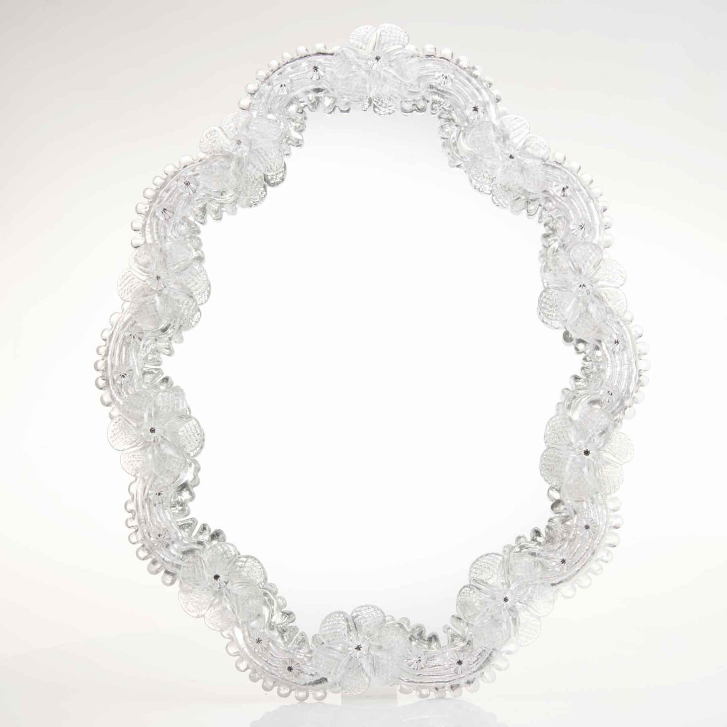 Elegante specchio artigianale da tavolo "Orchidea" con riflessi Argento e dettagli floreali in Cristallo
