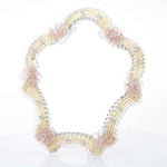 Load image into Gallery viewer, Elegante specchio artigianale da tavolo &quot;Petunia&quot; con riflessi Oro e dettagli floreali di colore rosa
