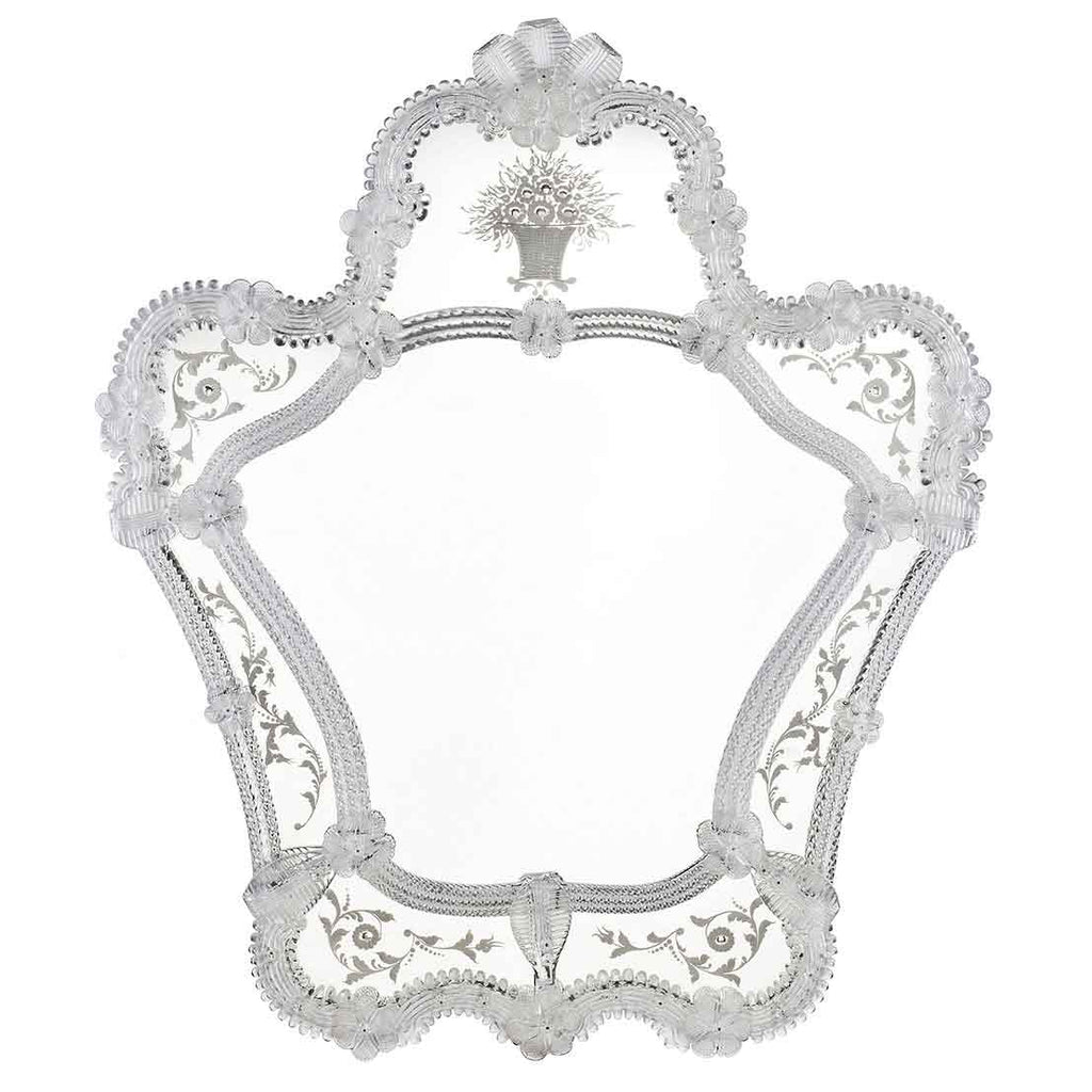 specchio veneziano classico con fasce incise a mano e  ricci, canne, foglie, fiori e fiori doppi in vetro di murano di colore cristallo su fondo argento.
