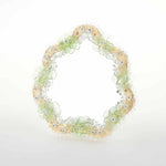 Load image into Gallery viewer, Elegante specchio artigianale da tavolo &quot;Rosa&quot; con riflessi Oro e dettagli floreali di colore verde
