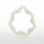 Load image into Gallery viewer, Elegante specchio artigianale da tavolo &quot;Rosa&quot; con riflessi Argento e dettagli floreali di colore verde
