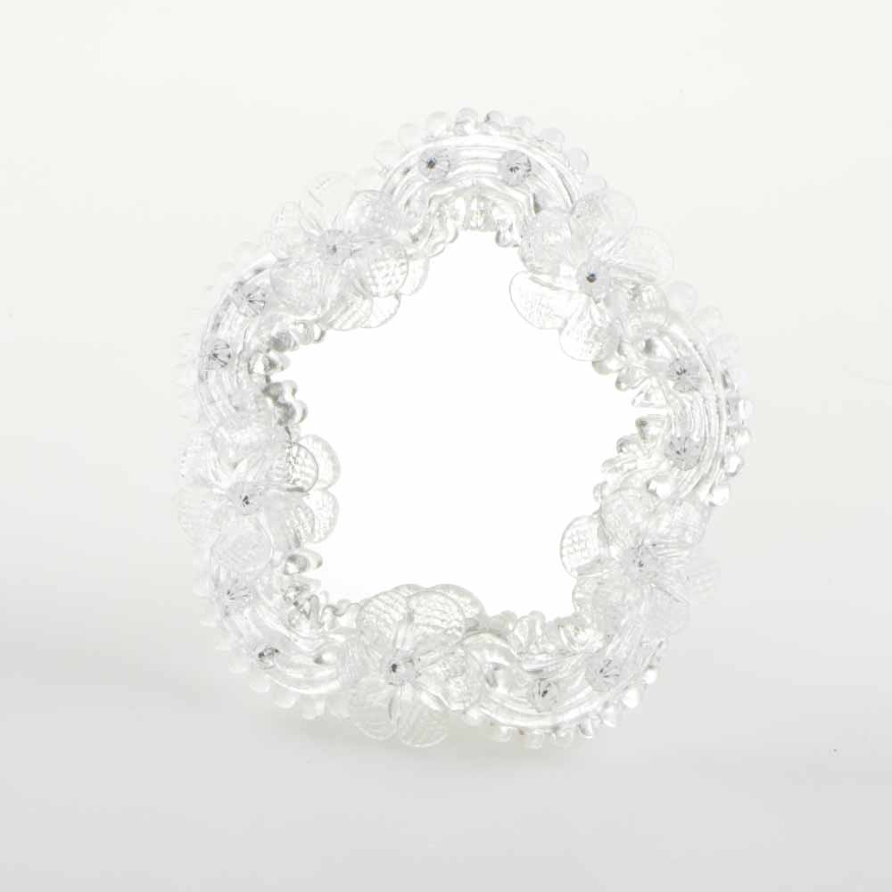 Piccolo specchio artigianale da tavolo "Peonia" con riflessi Argento e dettagli floreali in Cristallo