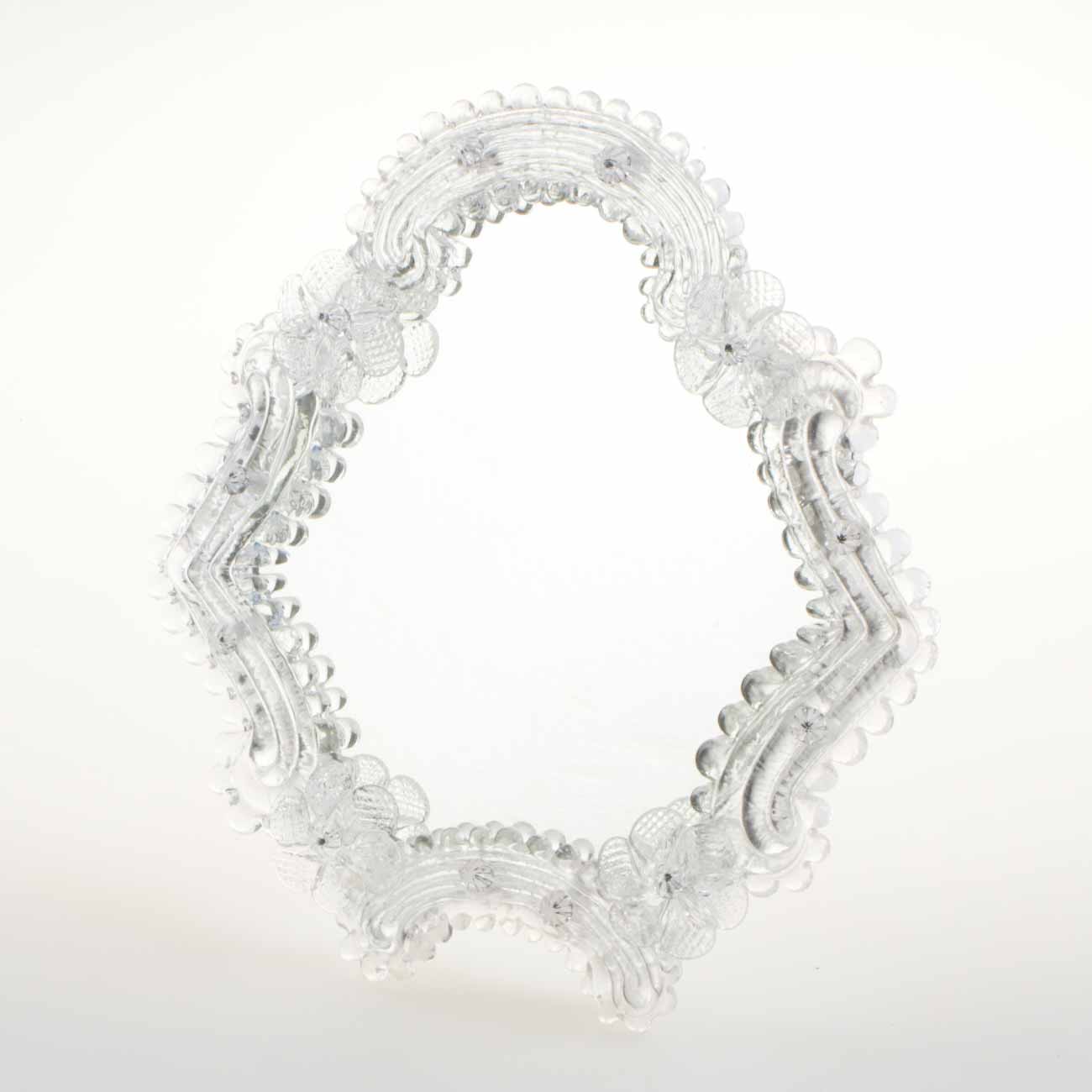 Elegante specchio artigianale da tavolo "Primula" con riflessi Argento e dettagli floreali in Cristallo