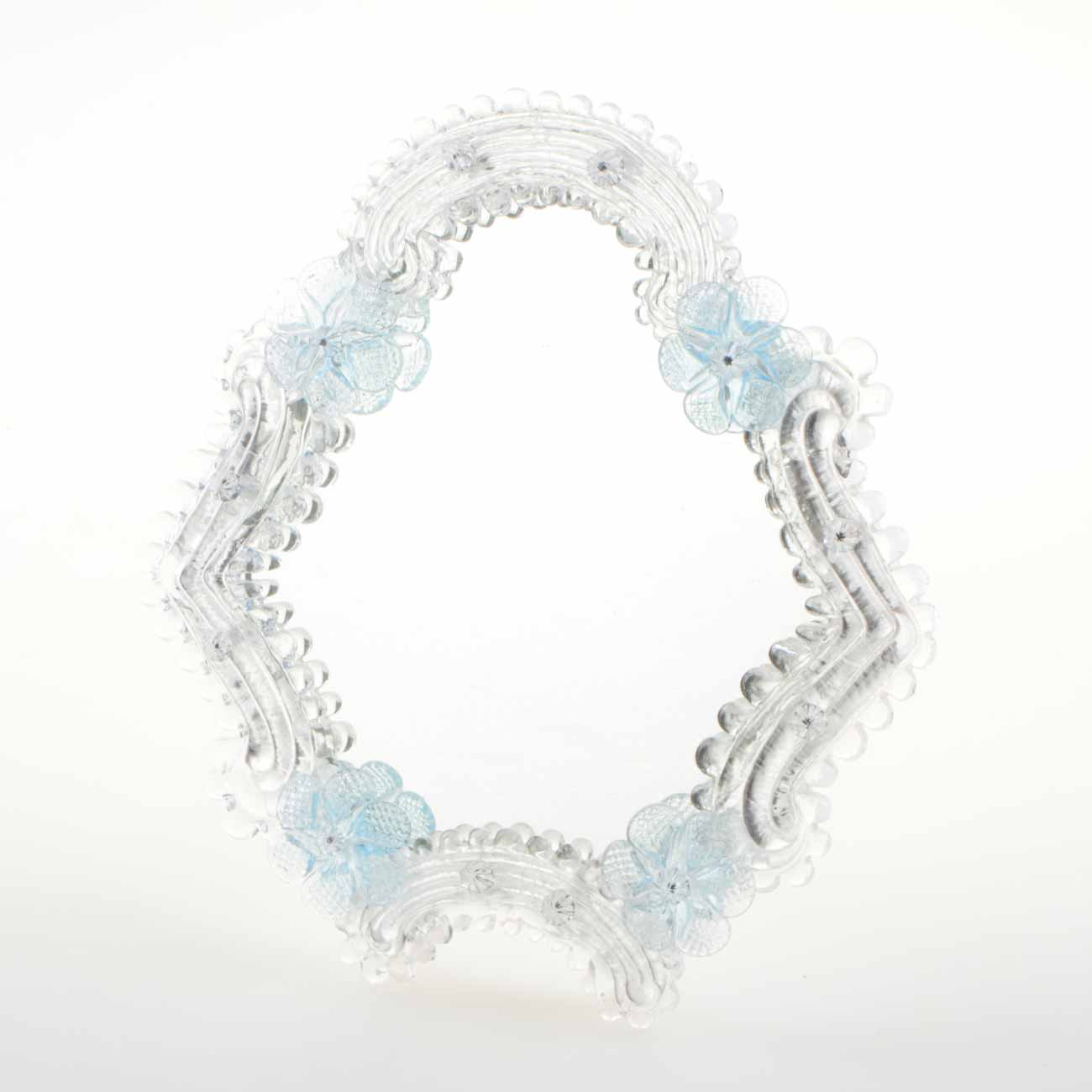 Elegante specchio artigianale da tavolo "Primula" con riflessi Argento e dettagli floreali di colore azzurro