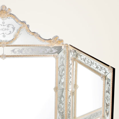 Falier — close-up of Murano glass Venetian wall mirror handcrafted glass details